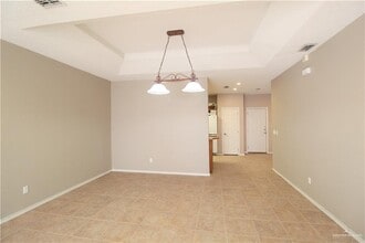 17 Quamasia Ave in McAllen, TX - Building Photo - Building Photo
