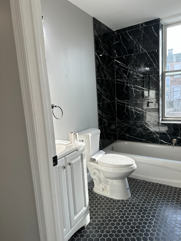 3034 N 22nd St in Philadelphia, PA - Foto de edificio - Building Photo