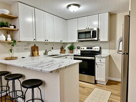 21 Greenwood St in Melrose, MA - Building Photo