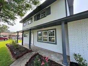 203 N Lake Dr in Brunswick, GA - Building Photo - Building Photo