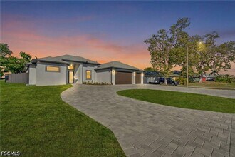 118 NW 2nd Ave in Cape Coral, FL - Building Photo - Building Photo