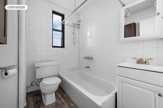 261 14th St in Brooklyn, NY - Foto de edificio - Building Photo