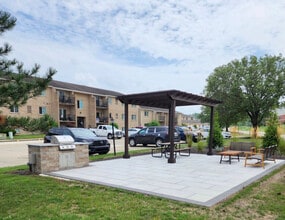 Skyridge Apartment Homes in Cincinnati, OH - Building Photo - Building Photo