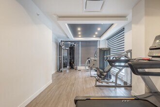 9355 Sherbrooke Rue E in Montréal, QC - Building Photo - Building Photo