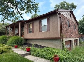 504 Brunswick Dr in Cincinnati, OH - Building Photo