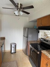 4701 Capri Pl in Orlando, FL - Building Photo - Building Photo