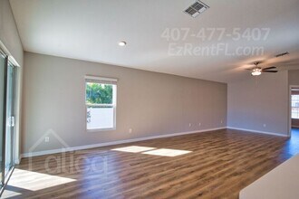 5204 S San Mateo Dr in North Port, FL - Building Photo - Building Photo