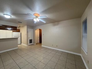 3006 E Stewart St in Laredo, TX - Building Photo - Building Photo