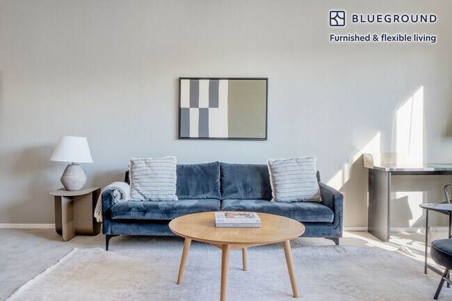 367 Santana Row in San Jose, CA - Building Photo - Building Photo