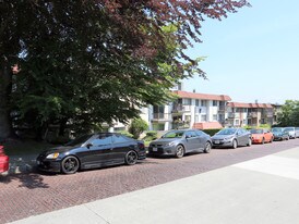 2131 W 3rd Ave in Vancouver, BC - Building Photo