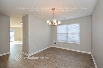 423 Crested View Dr in Loganville, GA - Foto de edificio - Building Photo