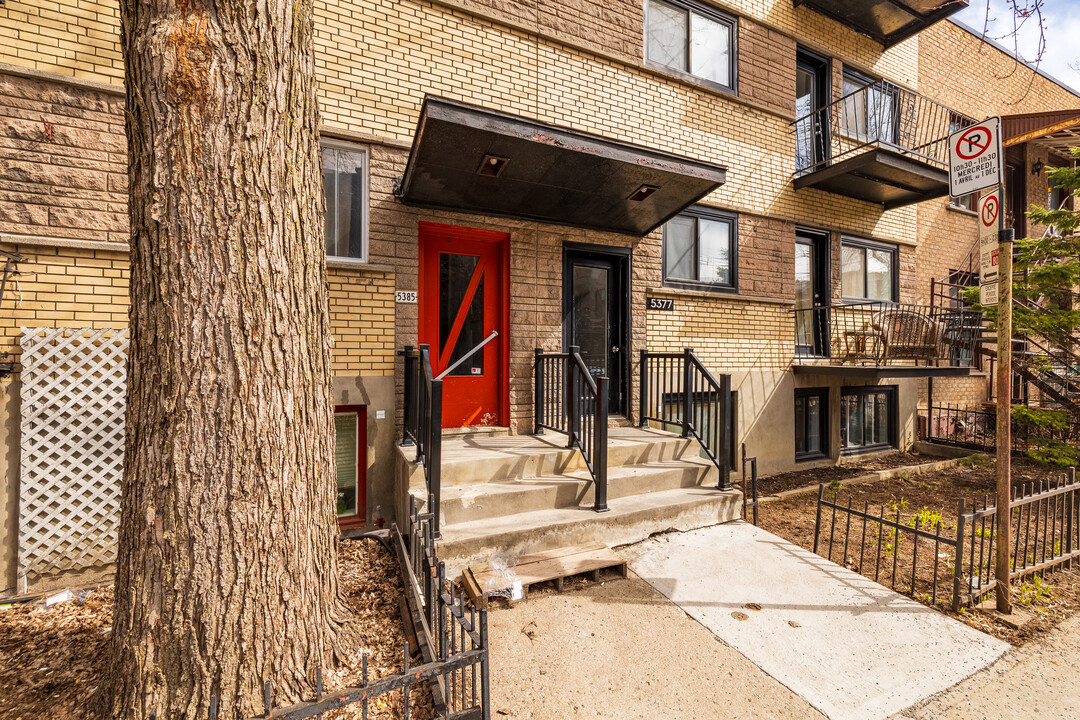 5385 10E Av in Montréal, QC - Building Photo
