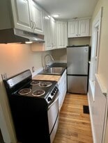 29 Pine St, Unit 1 in Bath, ME - Building Photo