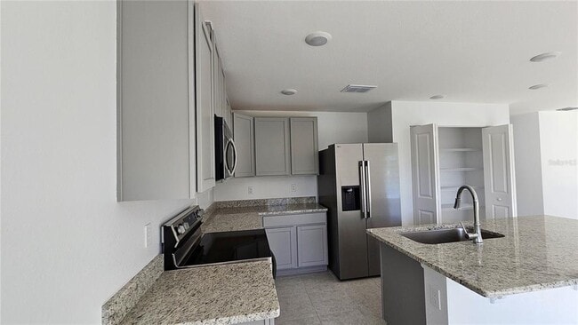 3203 6th St W in Lehigh Acres, FL - Building Photo - Building Photo