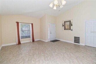 2327 Andrews Valley Dr in Kissimmee, FL - Building Photo - Building Photo