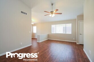 44 E Coral Bean Dr in San Tan Valley, AZ - Building Photo - Building Photo