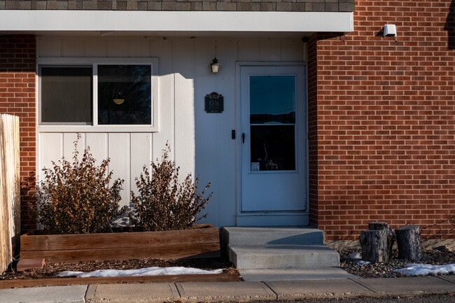 property at 1706 Palm Dr