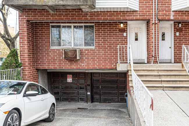 1107 E 73rd St in Brooklyn, NY - Building Photo - Building Photo