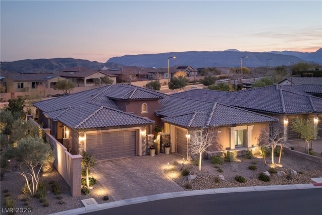 264 Tarragona Breeze Ave in Las Vegas, NV - Building Photo - Building Photo