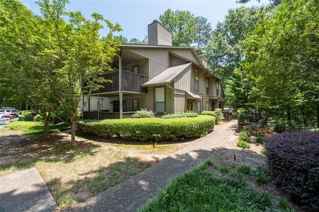 property at 308 Cumberland Ct SE