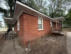 727 E Raines Rd in Memphis, TN - Building Photo - Building Photo