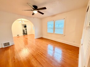 2755 Grandview Ave in Alton, IL - Building Photo - Building Photo