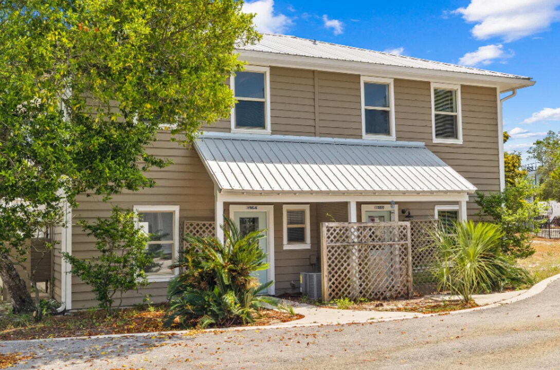 1966 S Co Hwy 83 in Santa Rosa Beach, FL - Building Photo