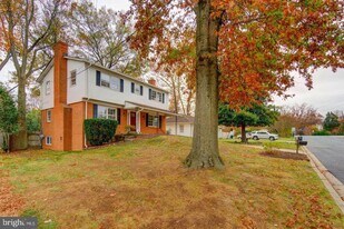 11207 Emack Rd in Beltsville, MD - Building Photo