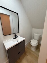 1118 Wyoming St in San Antonio, TX - Foto de edificio - Building Photo