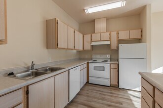 Cascadia Village in Sandy, OR - Building Photo - Interior Photo