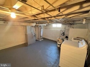 2417 Duncan St in Philadelphia, PA - Building Photo - Building Photo