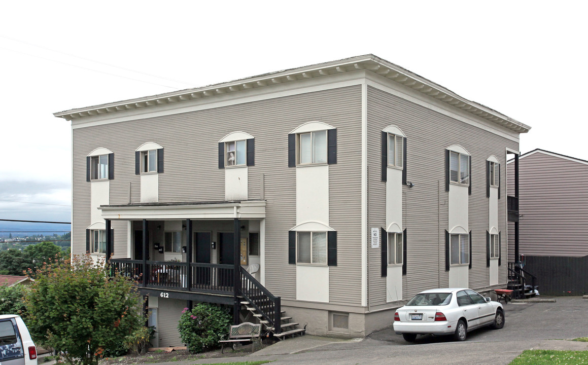 Ross Apartments in Tacoma, WA - Building Photo