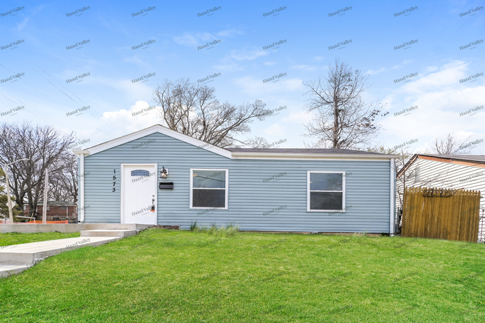 1573 Sanford Ave in St. Louis, MO - Building Photo