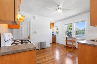 241 Beech St, Unit 2 in Boston, MA - Building Photo - Building Photo