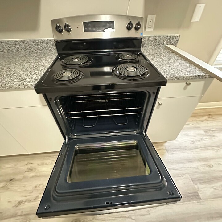 89 Intervale St in Boston, MA - Building Photo