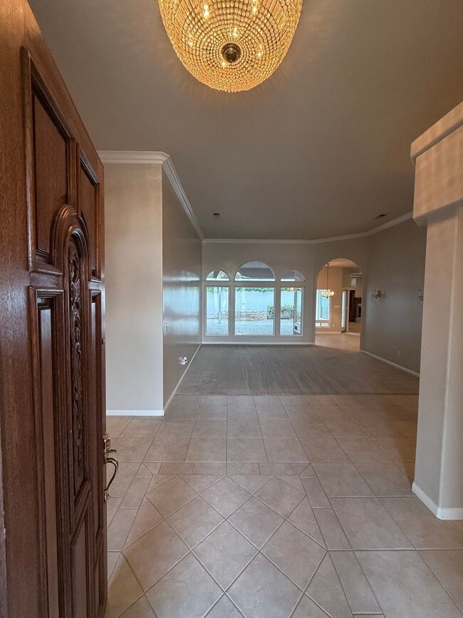 1509 Avonlea St in Bakersfield, CA - Building Photo - Building Photo