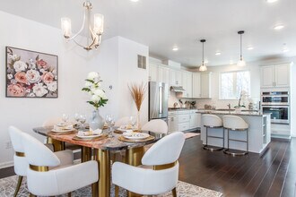 33 Landmark Ln in Fair Lawn, NJ - Foto de edificio - Building Photo