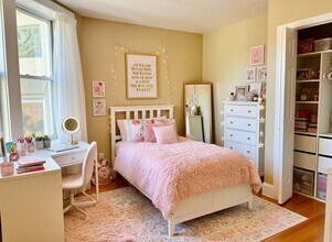 76 Egmont St in Brookline, MA - Building Photo - Building Photo