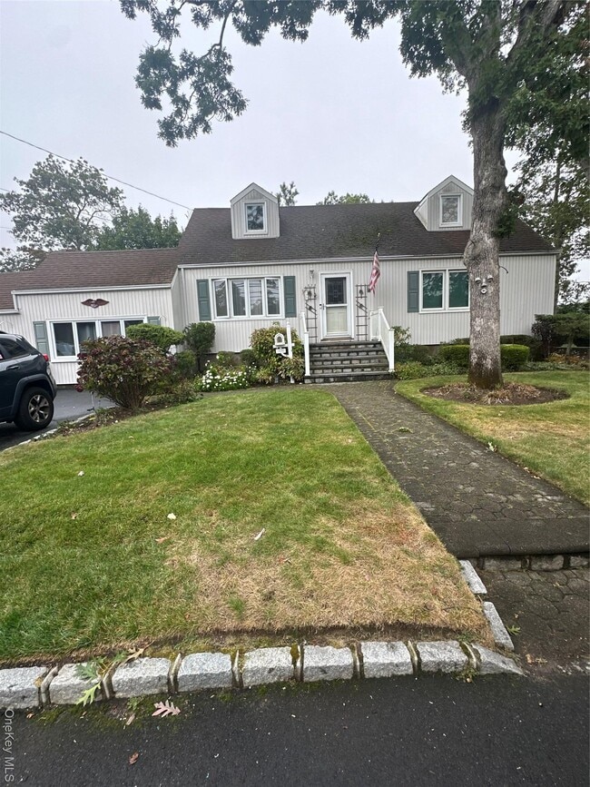 property at 528 N Broome Ave