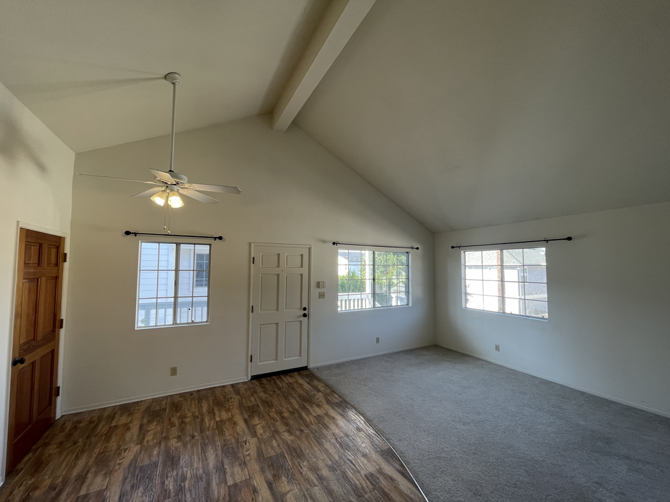 174 Broadway in Costa Mesa, CA - Building Photo