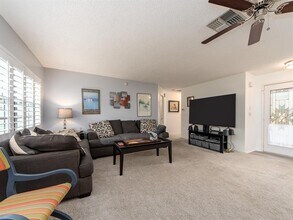 3493 Birchwood Ct in Palm Harbor, FL - Building Photo - Building Photo