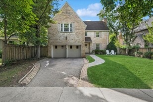 526 Orchard Ln in Winnetka, IL - Building Photo
