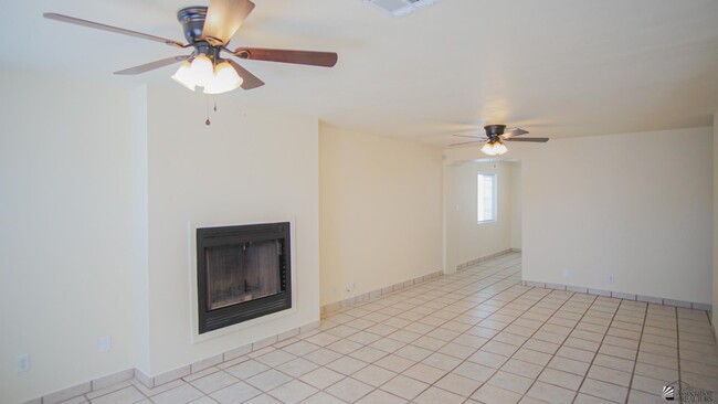 4838 W 18th Ln in Yuma, AZ - Foto de edificio - Building Photo