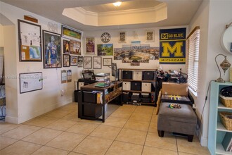 4930 Windward Way in Fort Lauderdale, FL - Building Photo - Building Photo