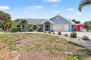 17030 Kellog Ave in Port Charlotte, FL - Building Photo
