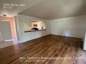 2306 Royal Ave in Simi Valley, CA - Building Photo - Building Photo