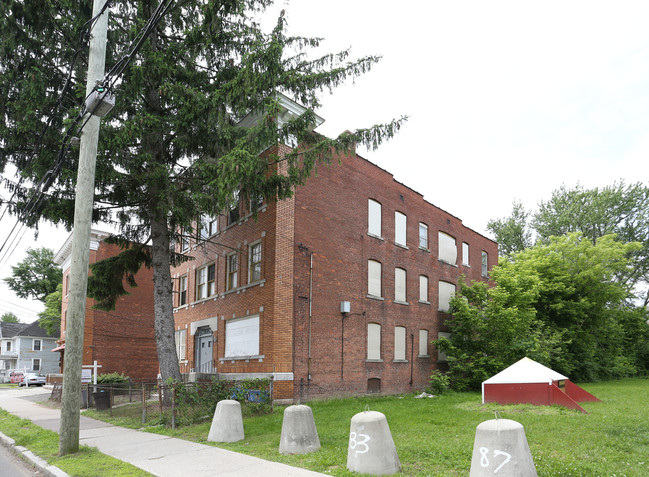 79-81 Barbour St in Hartford, CT - Foto de edificio - Building Photo