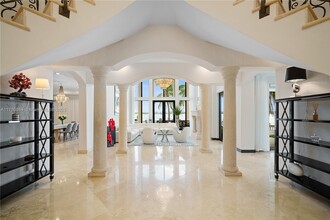 3300 NE 171st St in North Miami Beach, FL - Building Photo - Building Photo