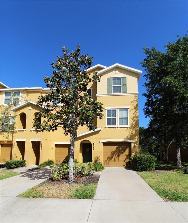 8911 White Sage Loop in Lakewood Ranch, FL - Building Photo