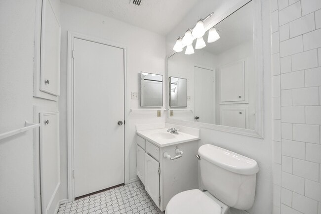 property at 17003 Amidon Dr